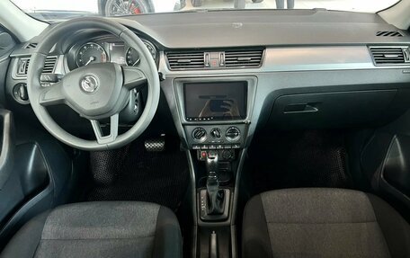 Skoda Rapid I, 2017 год, 1 045 000 рублей, 13 фотография