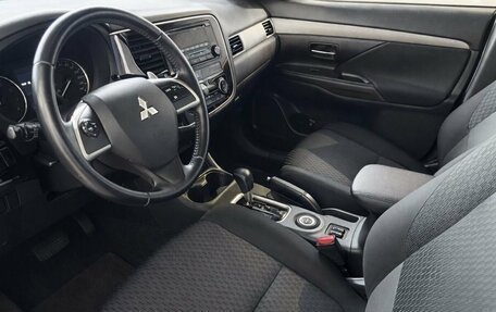 Mitsubishi Outlander III рестайлинг 3, 2012 год, 1 249 000 рублей, 7 фотография