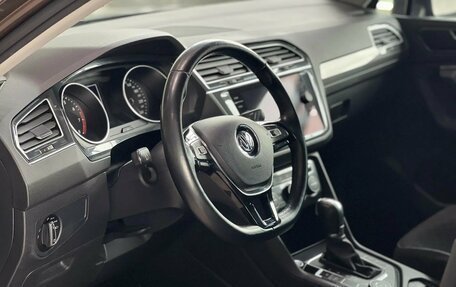 Volkswagen Tiguan II, 2018 год, 1 995 000 рублей, 13 фотография