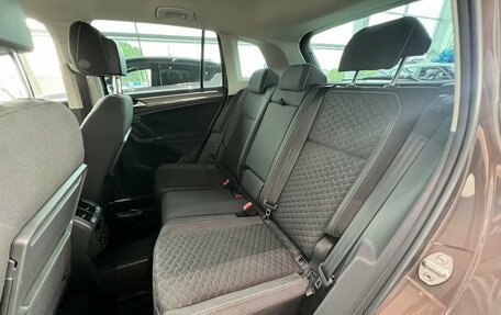 Volkswagen Tiguan II, 2018 год, 1 995 000 рублей, 23 фотография