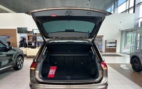 Volkswagen Tiguan II, 2018 год, 1 995 000 рублей, 10 фотография