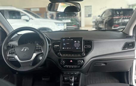 Hyundai Solaris II рестайлинг, 2021 год, 1 595 000 рублей, 14 фотография
