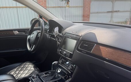 Volkswagen Touareg III, 2017 год, 4 250 000 рублей, 10 фотография
