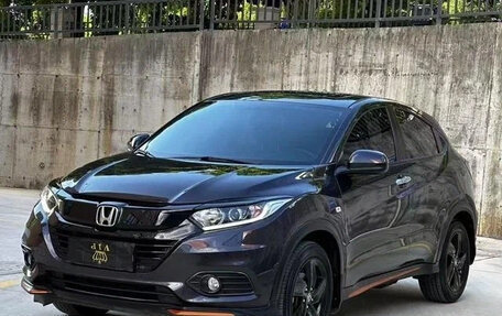 Honda Vezel, 2022 год, 1 380 000 рублей, 1 фотография