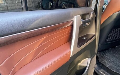 Toyota Land Cruiser 200, 2021 год, 10 500 000 рублей, 15 фотография