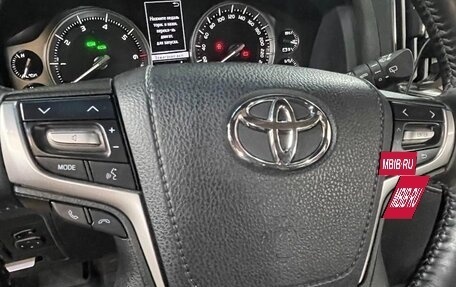 Toyota Land Cruiser 200, 2021 год, 10 500 000 рублей, 3 фотография