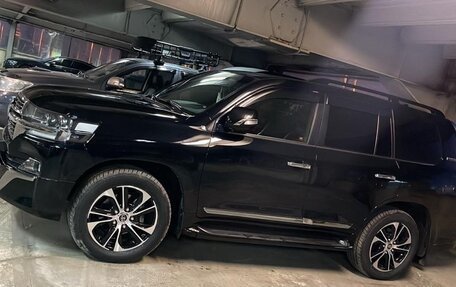 Toyota Land Cruiser 200, 2021 год, 10 500 000 рублей, 28 фотография