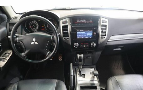 Mitsubishi Pajero IV, 2014 год, 2 249 000 рублей, 11 фотография