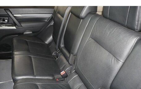 Mitsubishi Pajero IV, 2014 год, 2 249 000 рублей, 7 фотография