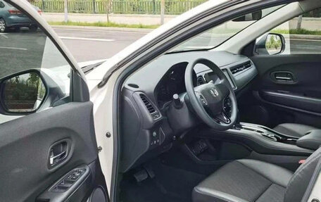 Honda Vezel, 2022 год, 1 400 000 рублей, 6 фотография