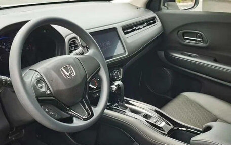 Honda Vezel, 2022 год, 1 400 000 рублей, 7 фотография