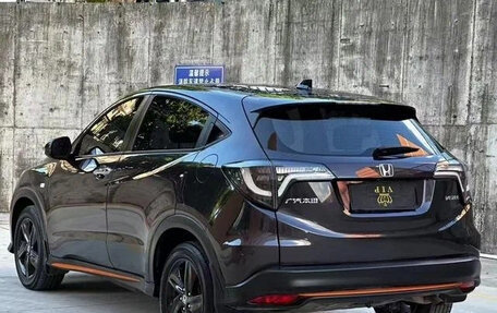 Honda Vezel, 2022 год, 1 380 000 рублей, 4 фотография
