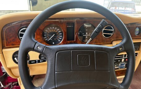 Rolls-Royce Silver Spirit Mark III, 1991 год, 5 000 000 рублей, 9 фотография