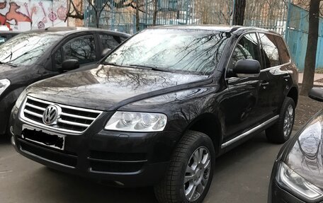 Volkswagen Touareg III, 2003 год, 500 000 рублей, 2 фотография