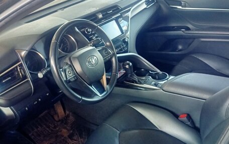 Toyota Camry, 2018 год, 1 350 000 рублей, 4 фотография