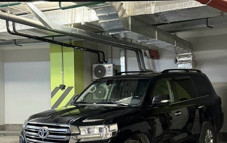 Toyota Land Cruiser 200, 2016 год, 6 199 000 рублей, 1 фотография