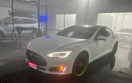 Tesla Model S I, 2013 год, 3 000 000 рублей, 1 фотография