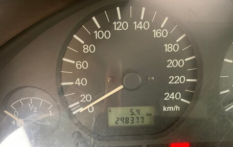 Mitsubishi Carisma I, 1998 год, 210 000 рублей, 2 фотография