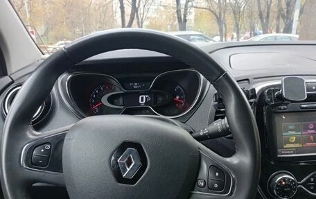 Renault Kaptur I рестайлинг, 2017 год, 999 999 рублей, 5 фотография