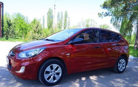 Hyundai Solaris II рестайлинг, 2013 год, 584 000 рублей, 6 фотография