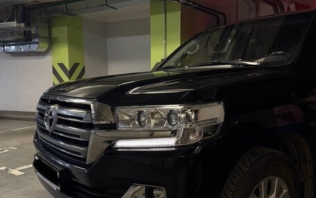 Toyota Land Cruiser 200, 2016 год, 6 199 000 рублей, 2 фотография