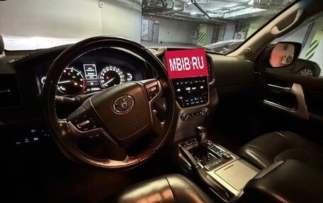 Toyota Land Cruiser 200, 2016 год, 6 199 000 рублей, 5 фотография