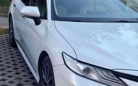 Toyota Camry, 2022 год, 3 600 000 рублей, 5 фотография