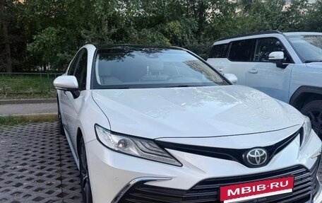 Toyota Camry, 2022 год, 3 600 000 рублей, 4 фотография