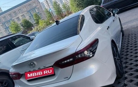 Toyota Camry, 2022 год, 3 600 000 рублей, 6 фотография