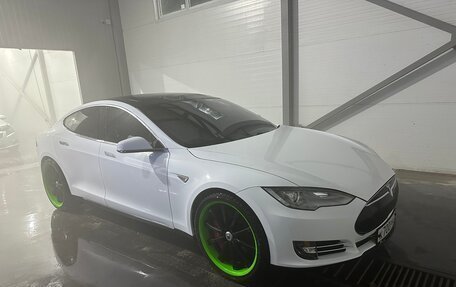 Tesla Model S I, 2013 год, 3 000 000 рублей, 2 фотография