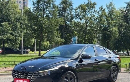 Hyundai Elantra, 2021 год, 1 750 000 рублей, 3 фотография