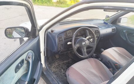 Nissan Primera II рестайлинг, 1990 год, 135 000 рублей, 4 фотография