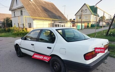 Nissan Primera II рестайлинг, 1990 год, 135 000 рублей, 6 фотография