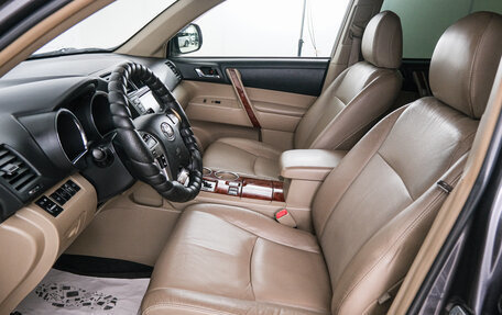 Toyota Highlander III, 2010 год, 2 199 000 рублей, 8 фотография