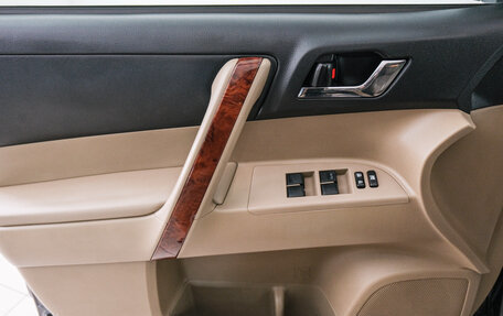 Toyota Highlander III, 2010 год, 2 199 000 рублей, 22 фотография