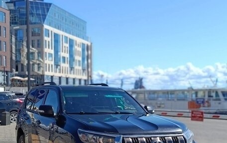 Toyota Land Cruiser Prado 150 рестайлинг 2, 2017 год, 3 250 000 рублей, 1 фотография