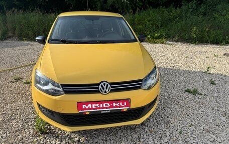 Volkswagen Polo VI (EU Market), 2011 год, 670 000 рублей, 1 фотография