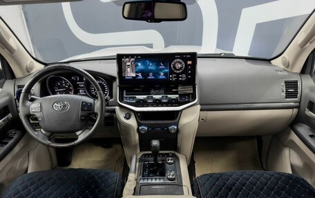 Toyota Land Cruiser 200, 2013 год, 4 599 900 рублей, 8 фотография