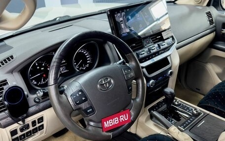 Toyota Land Cruiser 200, 2013 год, 4 599 900 рублей, 7 фотография
