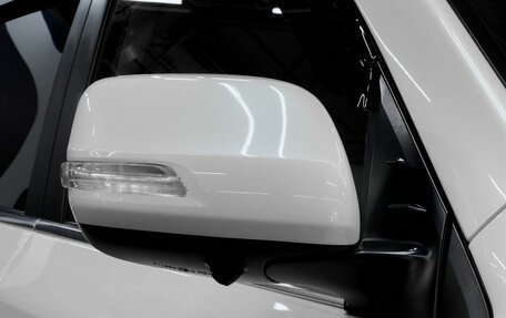 Toyota Land Cruiser 200, 2013 год, 4 599 900 рублей, 21 фотография