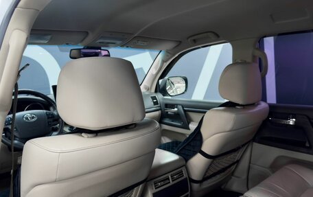 Toyota Land Cruiser 200, 2013 год, 4 599 900 рублей, 22 фотография