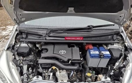 Toyota Vitz, 2019 год, 950 000 рублей, 6 фотография