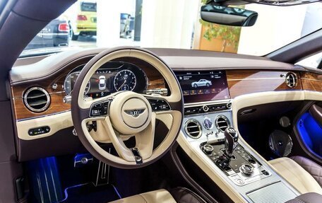 Bentley Continental GT III, 2020 год, 21 500 000 рублей, 10 фотография