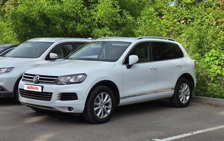 Volkswagen Touareg III, 2012 год, 1 350 000 рублей, 2 фотография