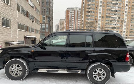 Toyota Land Cruiser 100 рестайлинг 2, 2004 год, 1 450 000 рублей, 1 фотография