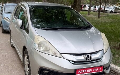 Honda Fit Shuttle I рестайлинг, 2014 год, 1 350 000 рублей, 1 фотография