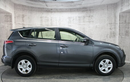 Toyota RAV4, 2016 год, 2 474 000 рублей, 4 фотография