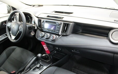 Toyota RAV4, 2016 год, 2 474 000 рублей, 11 фотография
