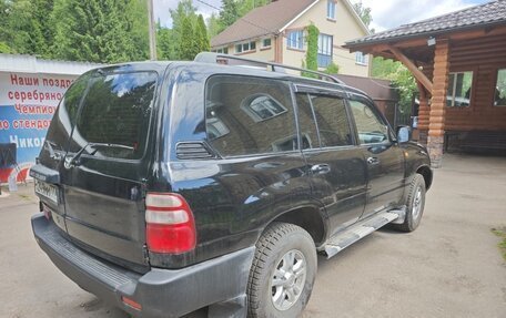 Toyota Land Cruiser 100 рестайлинг 2, 2004 год, 1 450 000 рублей, 4 фотография