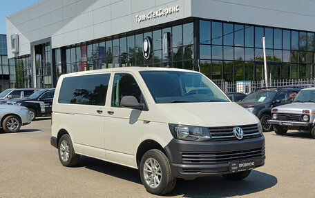 Volkswagen Caravelle T6 рестайлинг, 2017 год, 2 550 000 рублей, 3 фотография